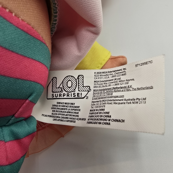 LOL Surprise Neon Pink QT Huggable Soft Plush Doll 2020 w/Yellow Boots - Picture 6 of 7